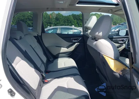 2021 Subaru Forester Premium z USA, uszkodzony, nr VIN JF2SKAJC2MH430736